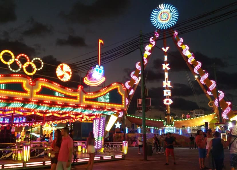 Feria de Málaga: Day Fair vs Night Fair, and Getting There