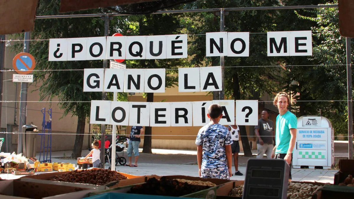 Las inquietudes de la ciudadanía salen a la calle con Proyecto Pregunta de Veranos de la Villa 04 — 2