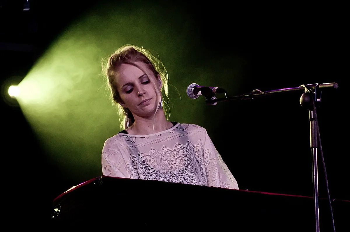 Agnes Obel - 5920828669 (cropped) — 1