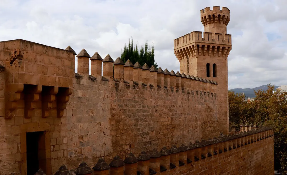 The Revetla: Choosing Your Plaza by Music Style in Palma-De-Mallorca